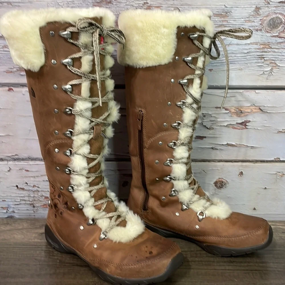 The North Face tall winter boots.​​ - Picture 1 of 12